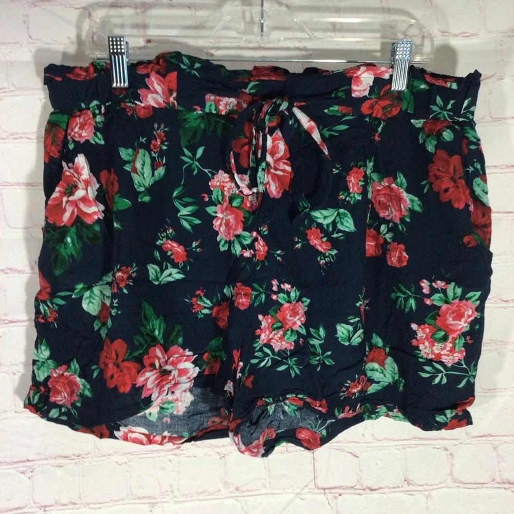 Ambiance Apparel Blue and Red Floral Plus Size Shorts - Size 1X